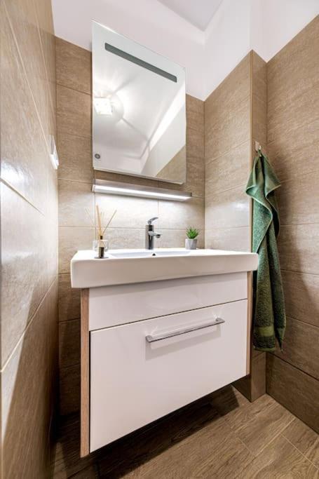 Astoria Apartment Budapest Luaran gambar